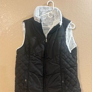 Black Zip Up Fleece Lined Vest